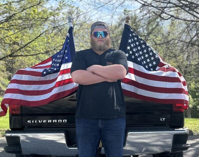 MoDOT worker killed on Christmas Eve was protecting pregnant fiancee from his dad, family says